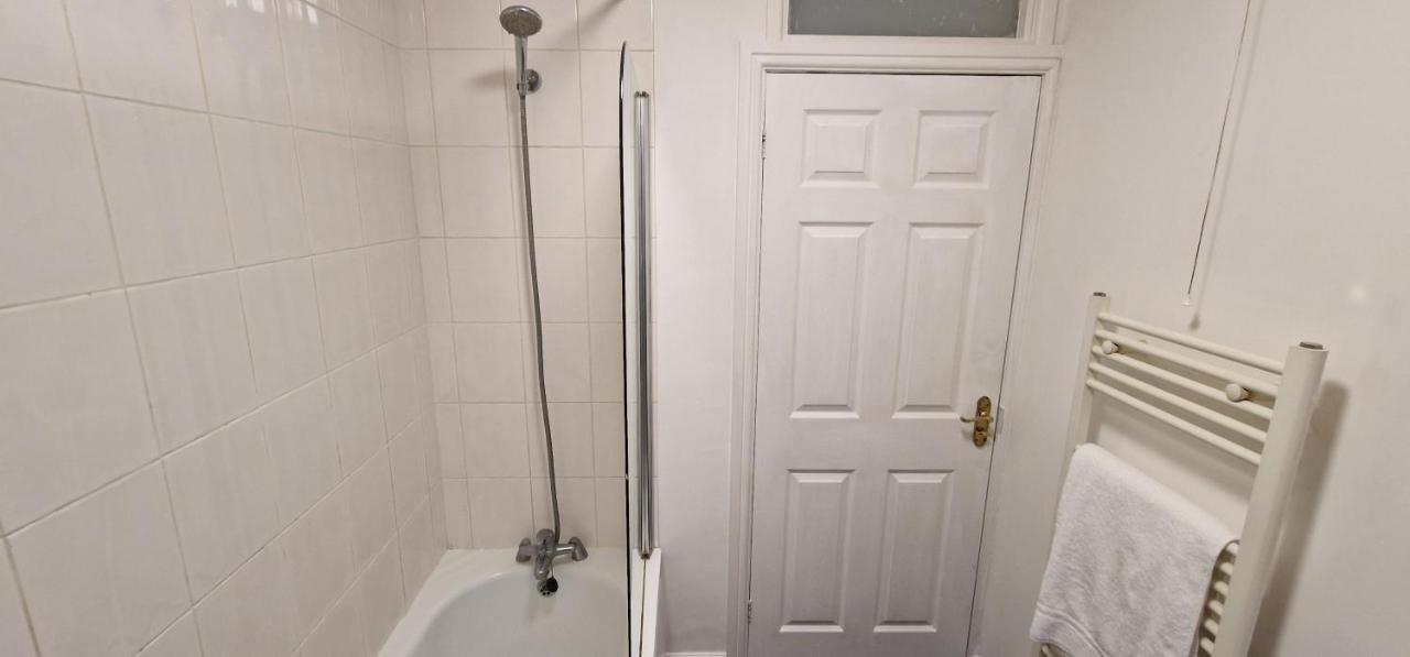 Self Check In Apartment Doncaster Luaran gambar